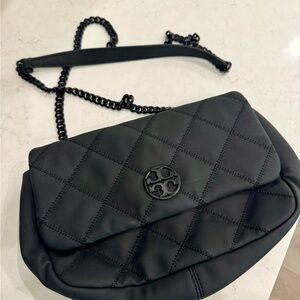 Tory Burch Willa Matte Black Small